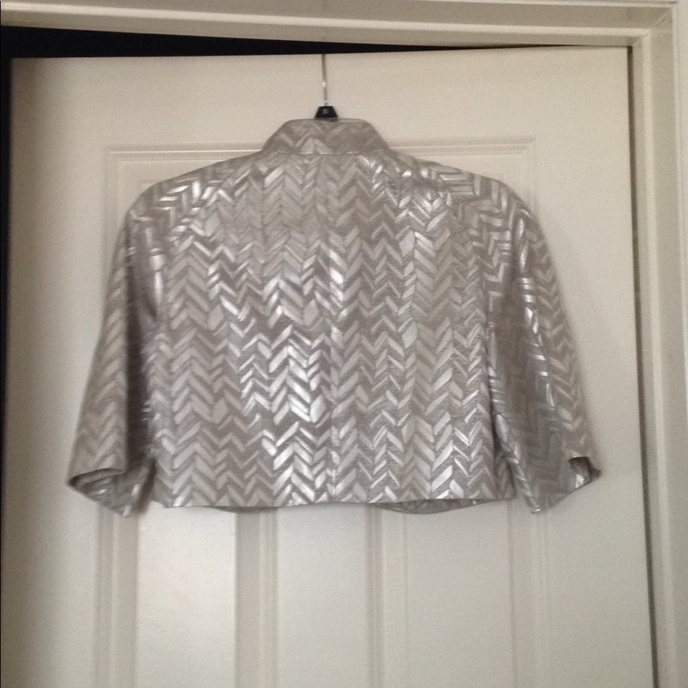 *NWOT Trina Turk crop jacket - Picture 2 of 4